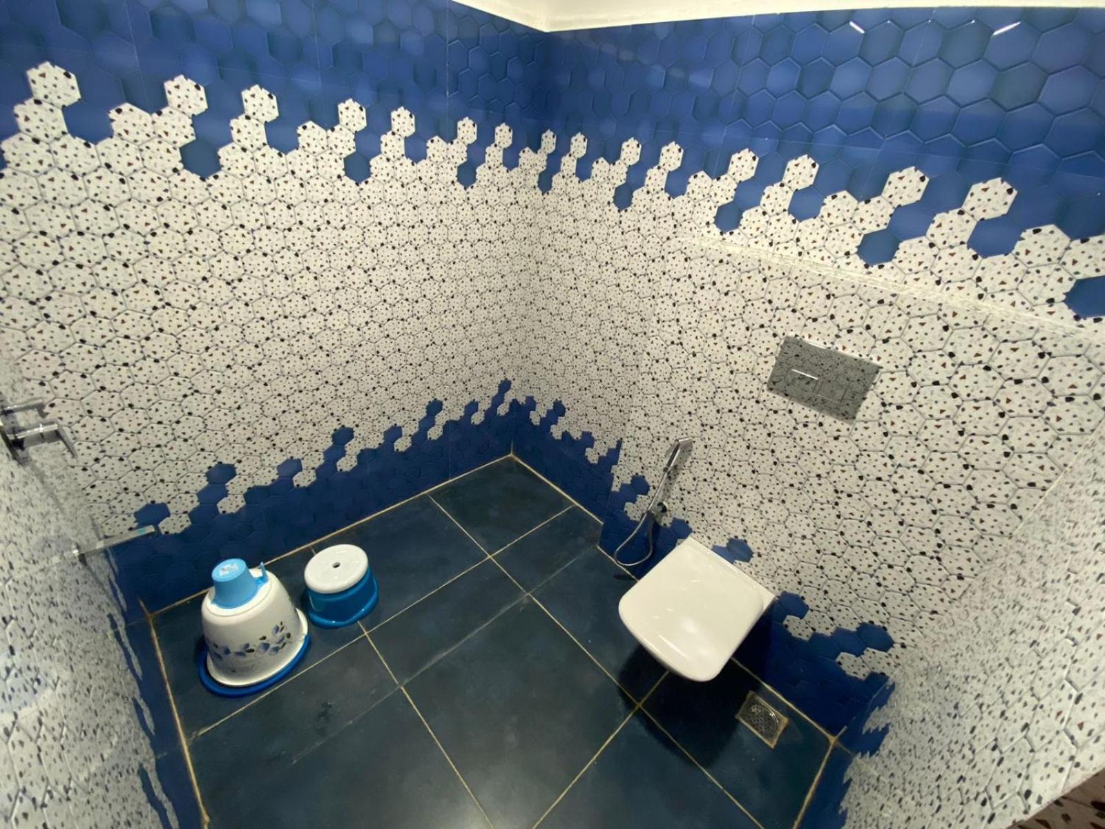 Hotel Kp Suites Metro Hyderabad Esterno foto