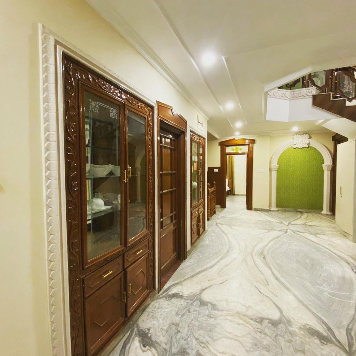Hotel Kp Suites Metro Hyderabad Esterno foto