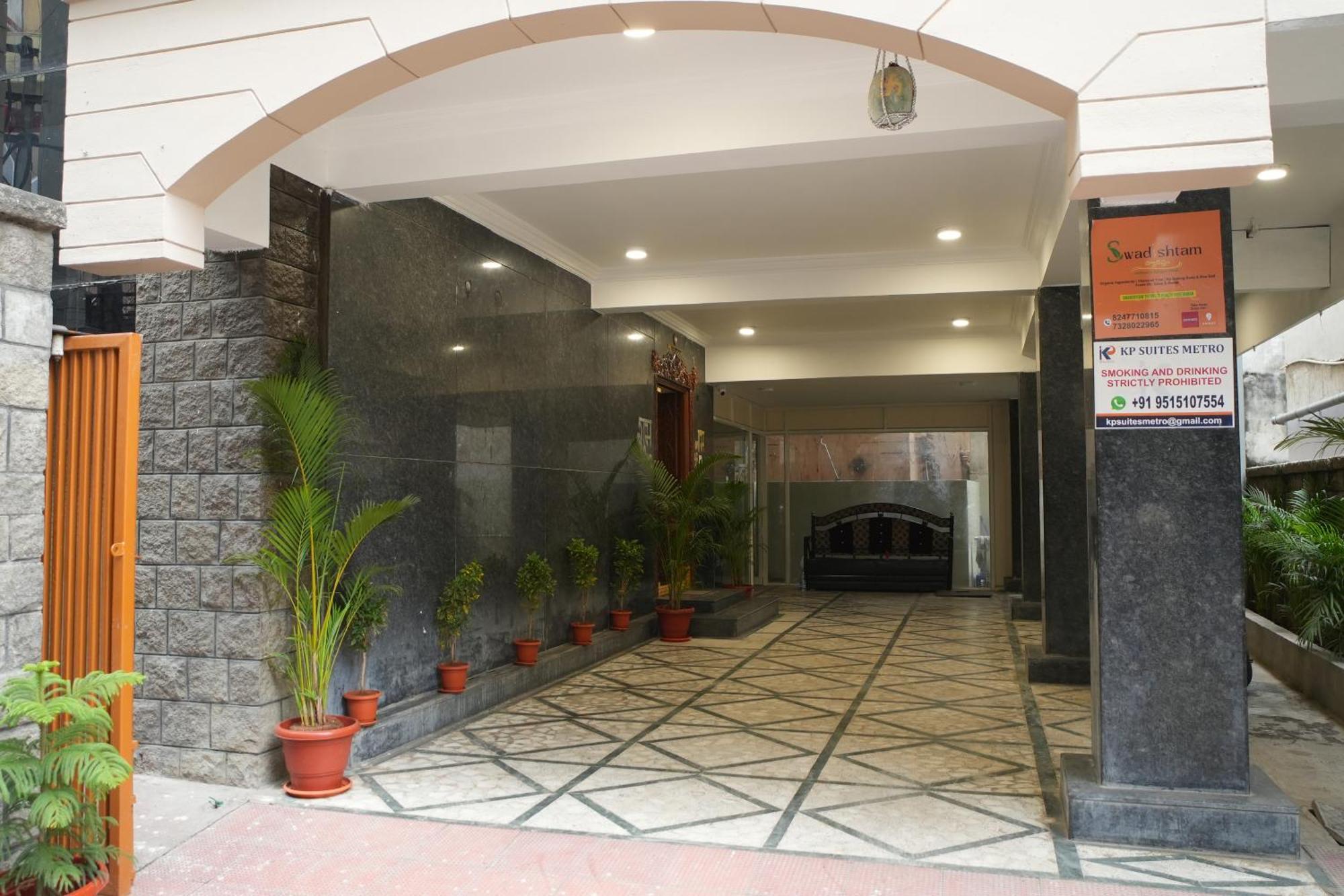 Hotel Kp Suites Metro Hyderabad Esterno foto